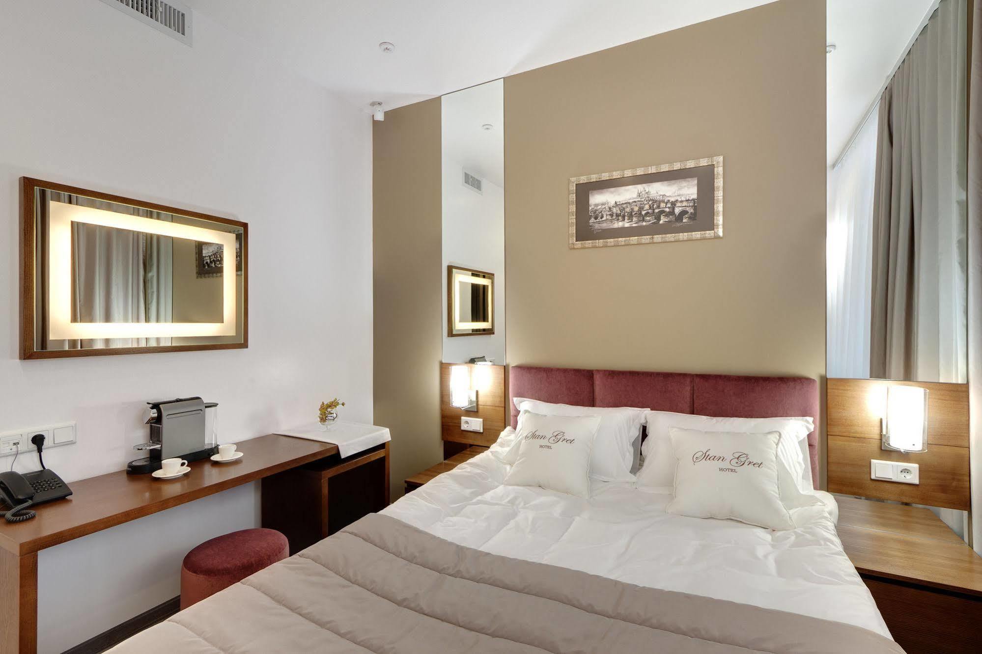 Stangret Hotel Kyiv Exterior photo